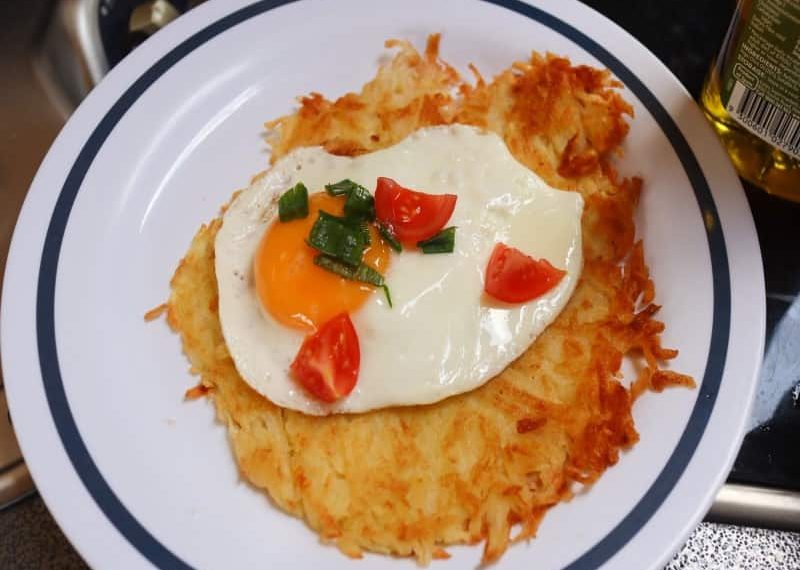 Camping potato cakes - serve with egg, spring onion and cocktail tomatoes